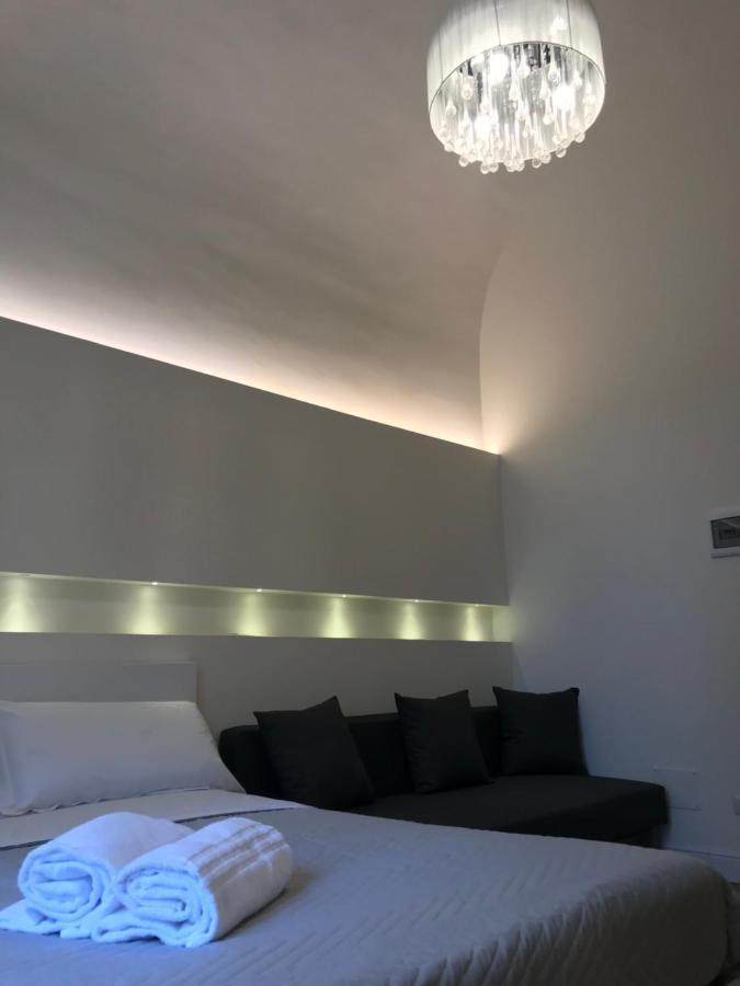 Motta Palace Apartments & Rooms Motta SantʼAnastasia Exterior foto