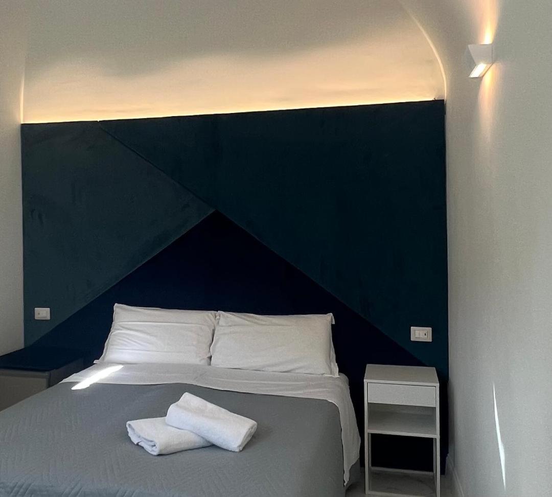 Motta Palace Apartments & Rooms Motta SantʼAnastasia Exterior foto